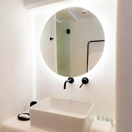 Ryous Mykonos Hotel